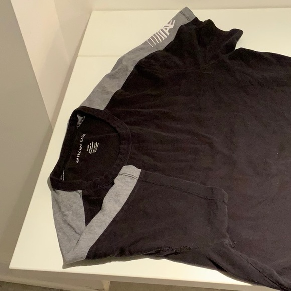A black grey and white American Eagle shirt - Picture 2 of 3